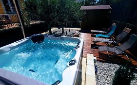 Holiday Home Istra With Jacuzzi