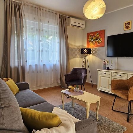 Holiday Home Istra With Jacuzzi Medulin Exterior foto