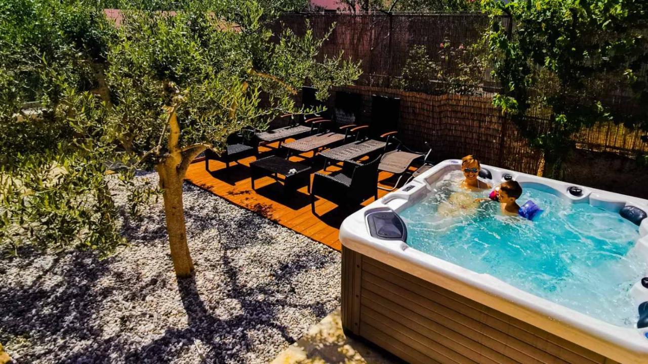 Holiday Home Istra With Jacuzzi Medulin Exterior foto